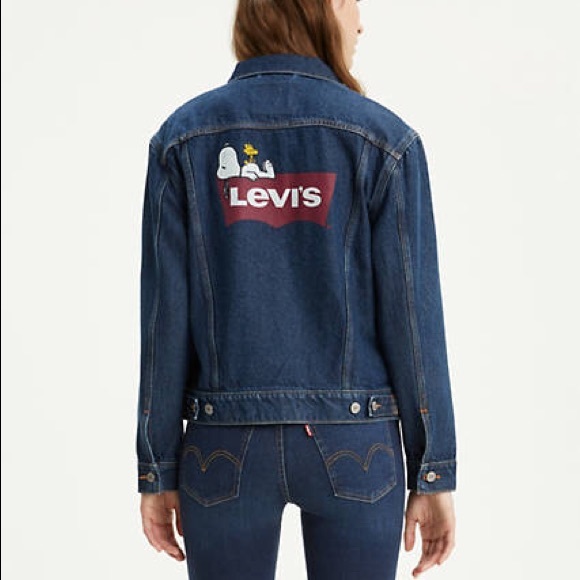 levi's snoopy denim jacket